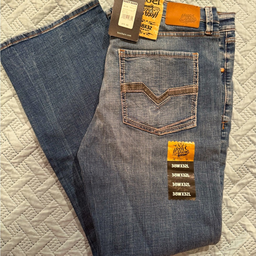 MoonShine boot cut- by Brad Paisley.. 38/32